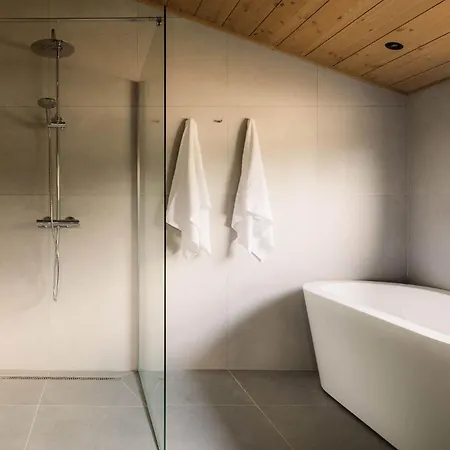 House Sundsoy With Jacuzzi & Sauna Villa